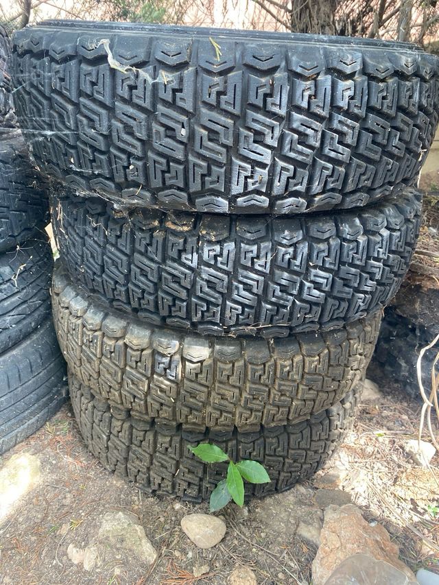 Neumáticos 14" Rally Tierra nuevos y usados