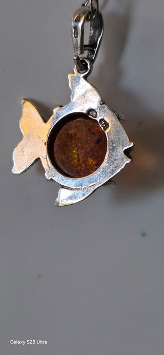 Gargantilla plata pez ámbar