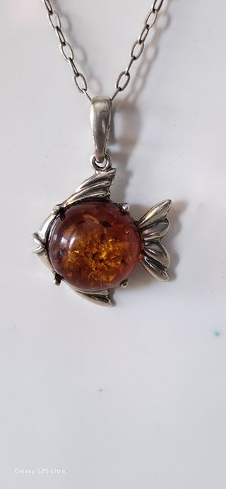 Gargantilla plata pez ámbar
