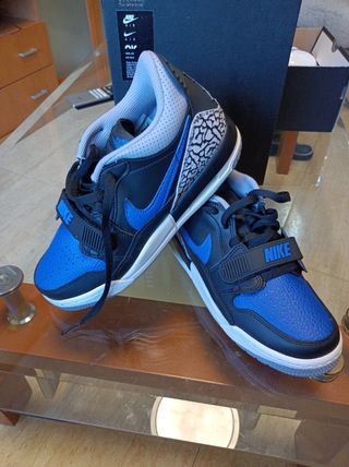 Zapatillas Nike Air Jordan - Azul y Negro