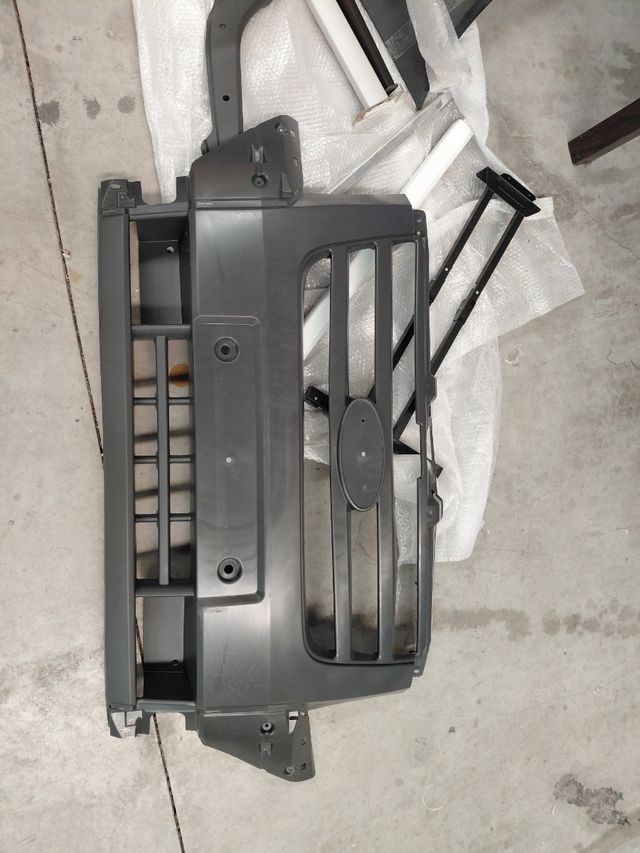 Capo y paragolpes Ford Transit