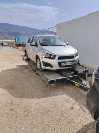 Remolque con furgoneta y todoterreno