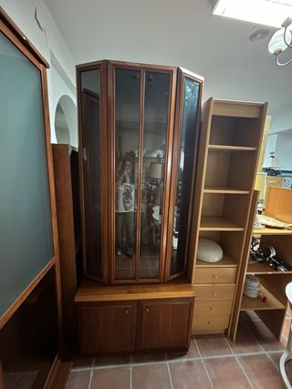Vitrina antigua de madera
