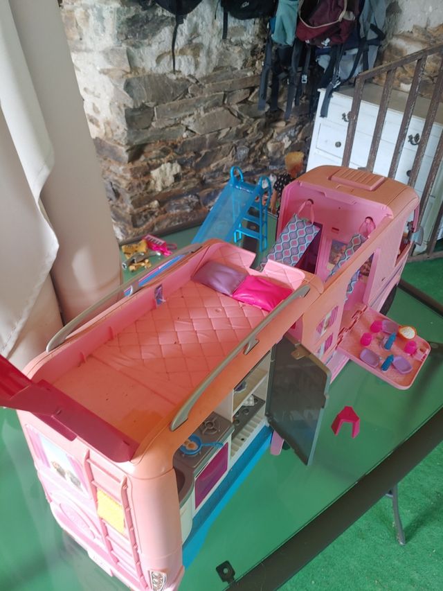 Autocaravana Barbie Rosa