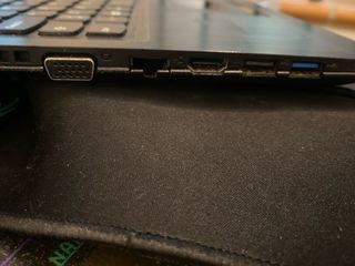 Portátil Lenovo G50-30 negro-dorado