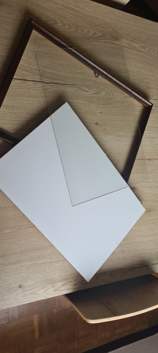 Marco madera marrón con cristal