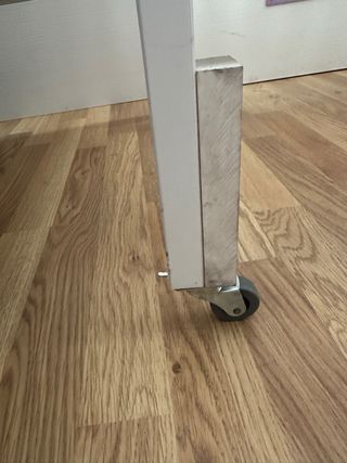 Cuna Ikea con ruedas - blanca de 2 alturas