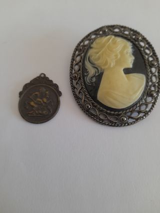 Cameo più medaglietta della regina Vittoria 
