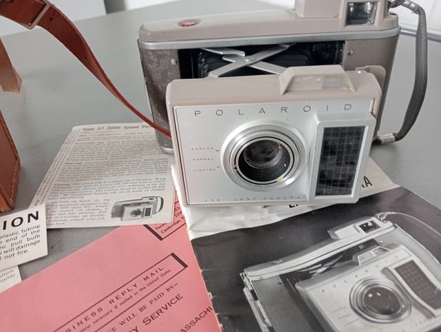 Polaroid ID J33: Cámara vintage con funda