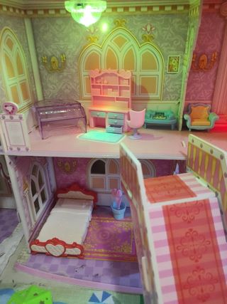 Casita muñecas luces LED