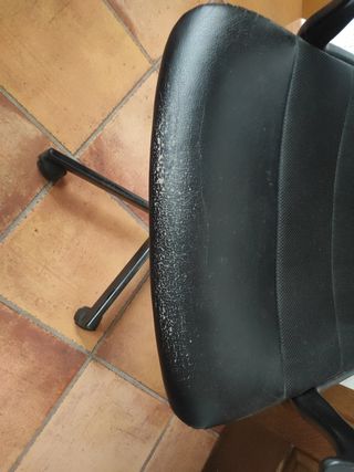 Silla oficina giratoria negra