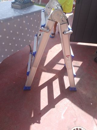 Escalera aluminio plegable