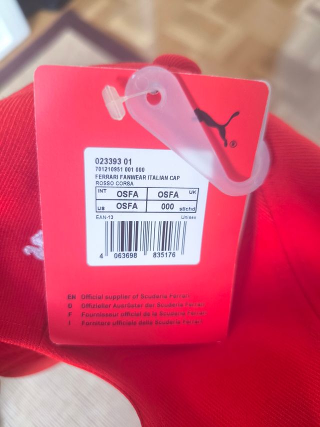 Gorra Ferrari Puma roja