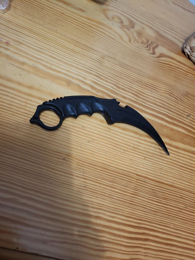 Cuchillo Karambit Juguete