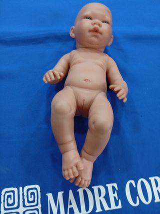Muñeca bebé realista tipo reborn