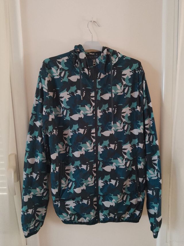 Chaqueta ligera Zara verde