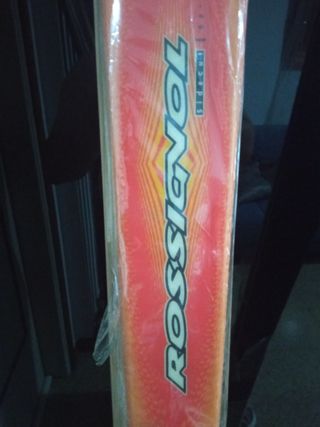 Esquís Rossignol y otros primeras marcas nuevos