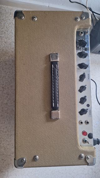 Peavey Classic 30 amplificador válvulas