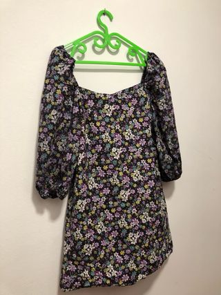 Mini vestido hippie de flores lilas