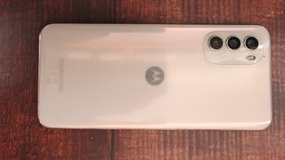 Smartphone Motorola Moto G82 5G blanco | 6/128 GB