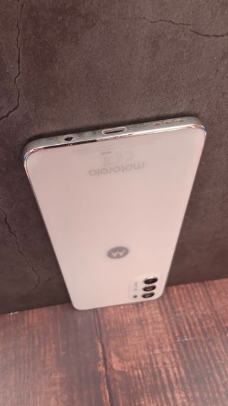 Smartphone Motorola Moto G82 5G blanco | 6/128 GB