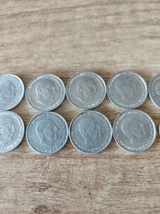 14 Monedas 50 céntimos pts.