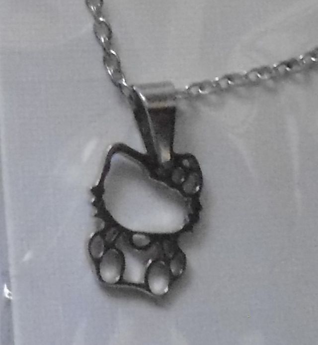 Colgantes acero inoxidable: corazón, murciélago, H