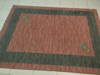 Alfombra rosa ( con la luz la foto sale naranja)