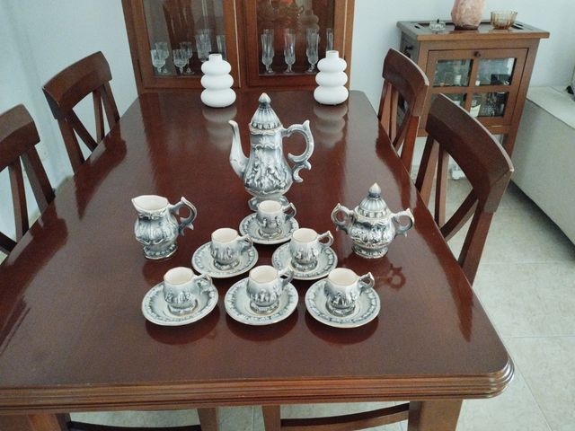 Set da tè in porcellana grigio caffè