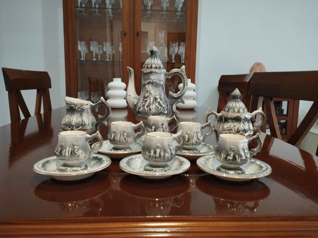 Set da tè in porcellana grigio caffè