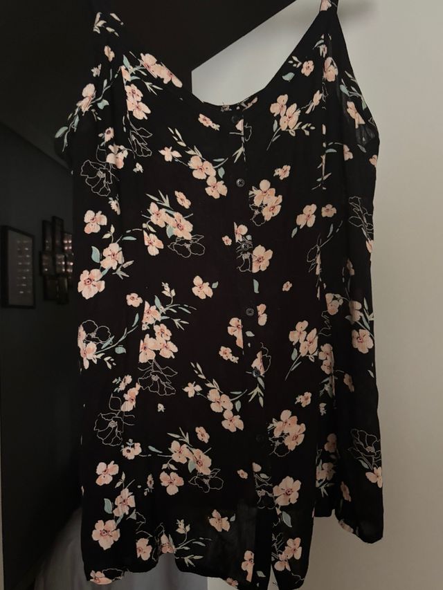 Blusa negra estampada tirantes