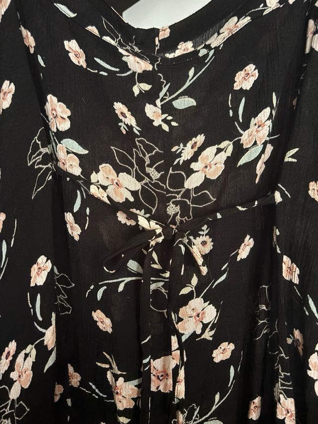 Blusa negra estampada tirantes