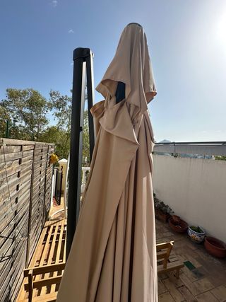 Urge!! Sombrilla cuadrada m 3x3m Beige con base