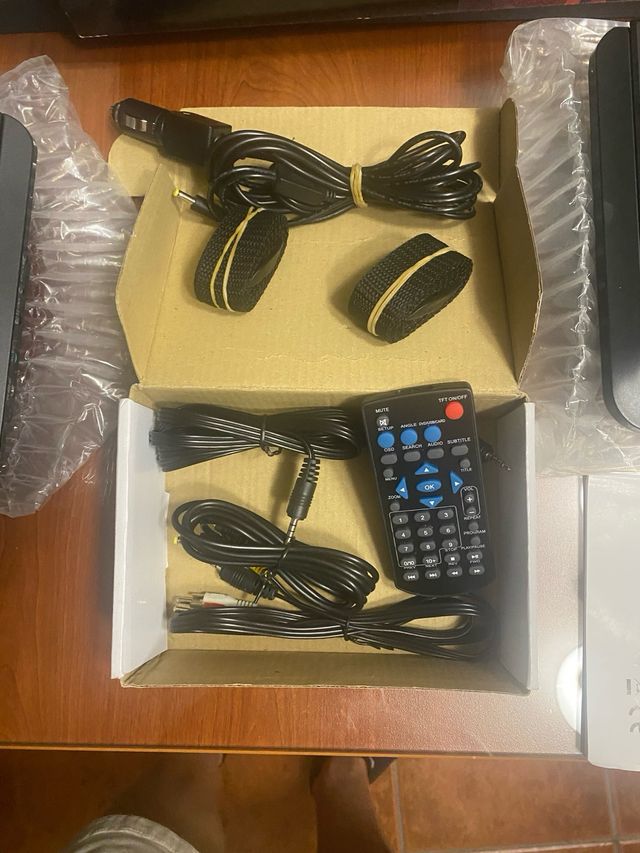 2 Reproductores DVD BSL coche