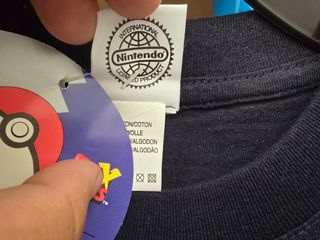 Camiseta Pokémon vintage años 90 negra