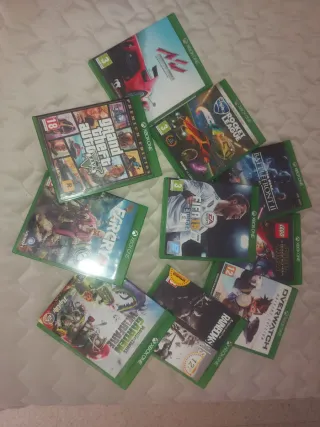 Xbox One 500GB + 2 mandos