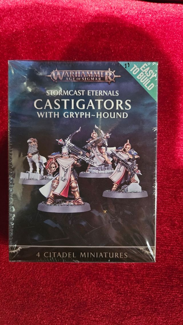 Warhammer castigato with gryph hound