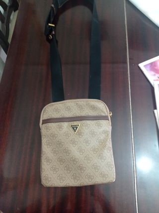 Bolso bandolera Guess beige