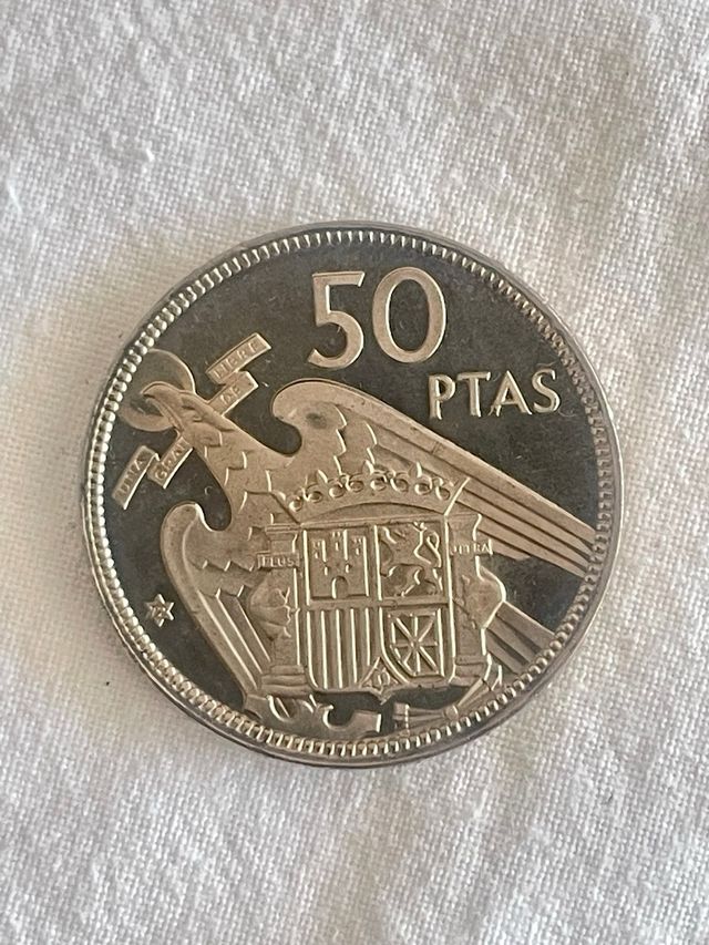 EXCEPCIONAL  Moneda  50 Pesetas Franco 1957*75 SC