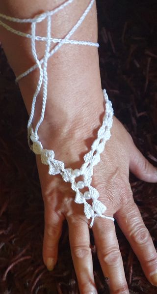 Cavigliere - polsini realizzazione ad uncinetto