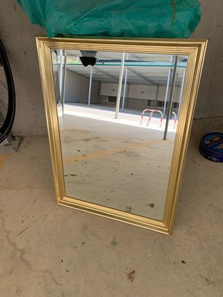 Espejo dorado - Marco elegante