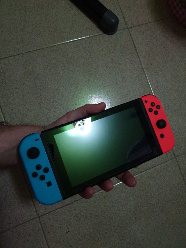 Nintendo Switch Azul-Rojo