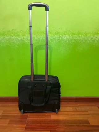 Maletín ejecutivo con ruedas