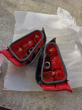 Pilotos traseros Peugeot 106 Fase 2