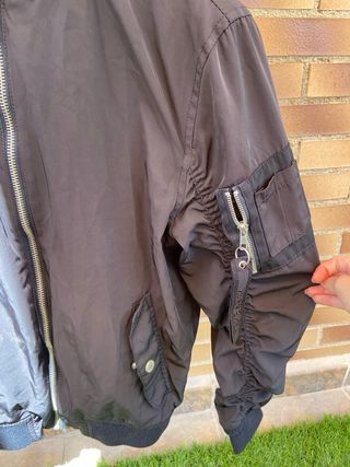 Cazadora bomber Bershka negra - M