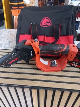Motosierra Stayer a batería