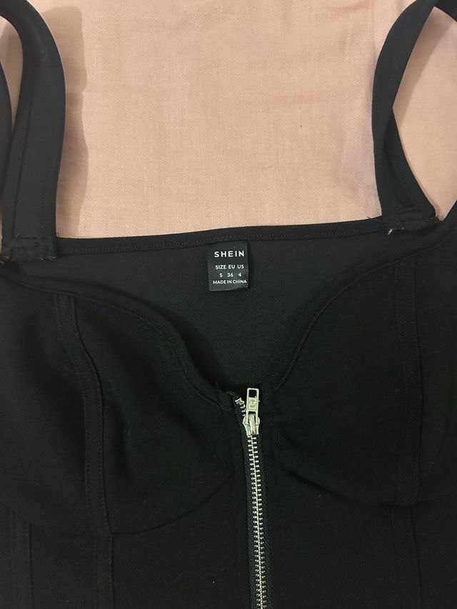 Top negro SHEIN talla S
