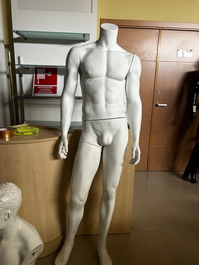 Manequim branco fosco para homem