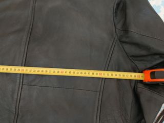 Chaqueta negra piel