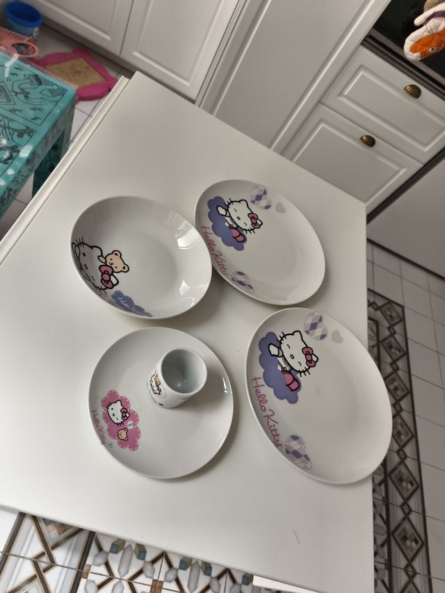 Juego platos Hello Kitty - Porcelana